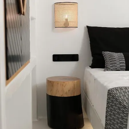 Naxos White Concept *