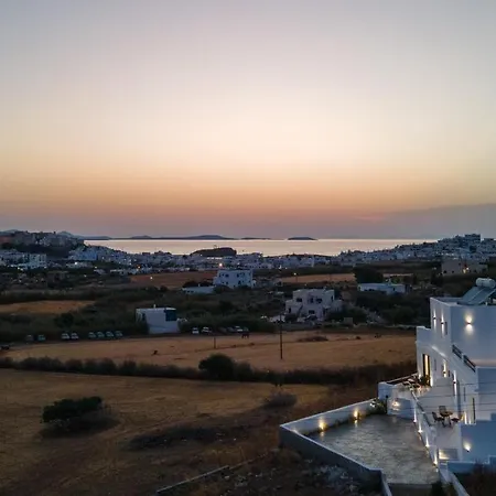 Naxos White Concept בית נופש *